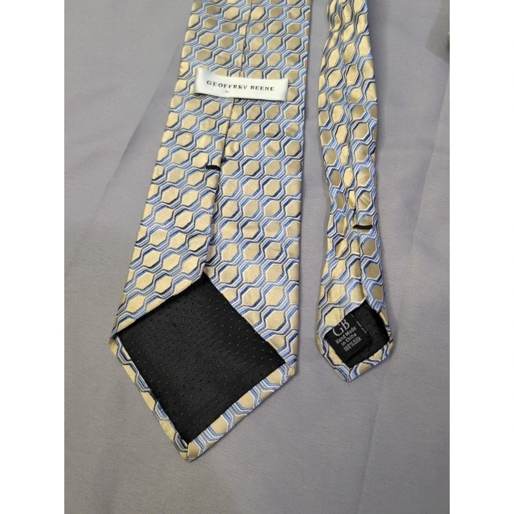 Geoffrey Beene‎ Gold Blue Geometric Silk Tie Classic Mens Necktie Wedding Formal